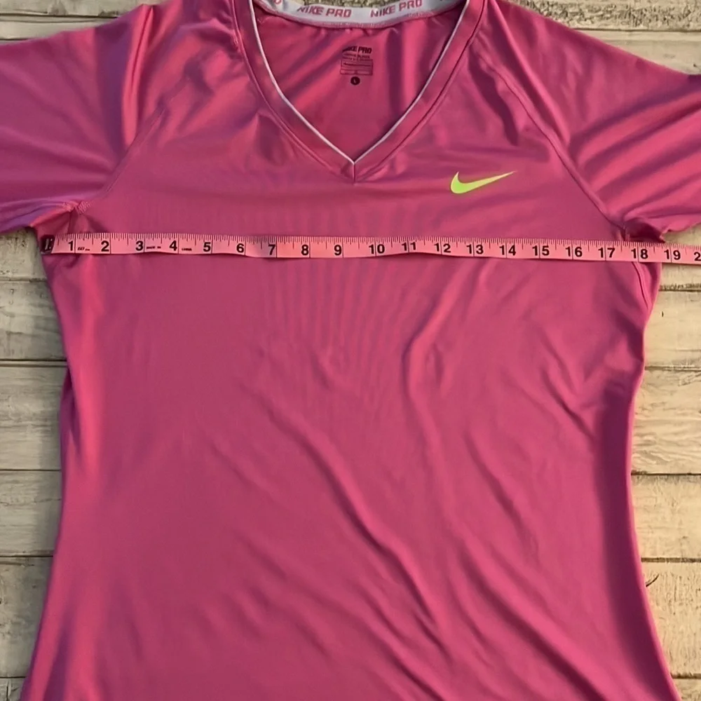 Nike Pro Athletic‎ Wear Shirt